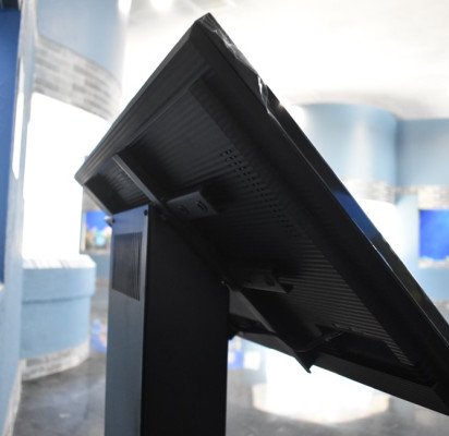 M Pro Series - Kiosk Black 15-32