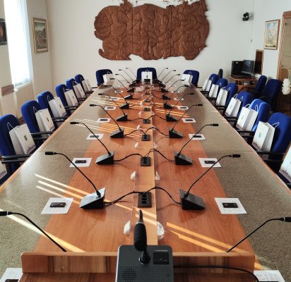 Sentio Voting: brezžično glasovanje in vodenje občinskih sej v enem sistemu